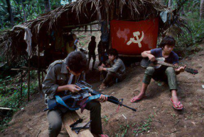 Música y lucha. Guerra Popular Filipinas.